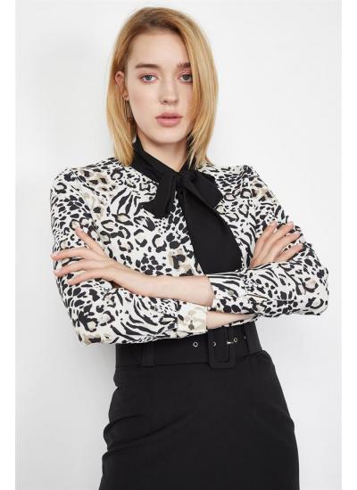 Kadın Beyaz Leopar Desenli Bluz