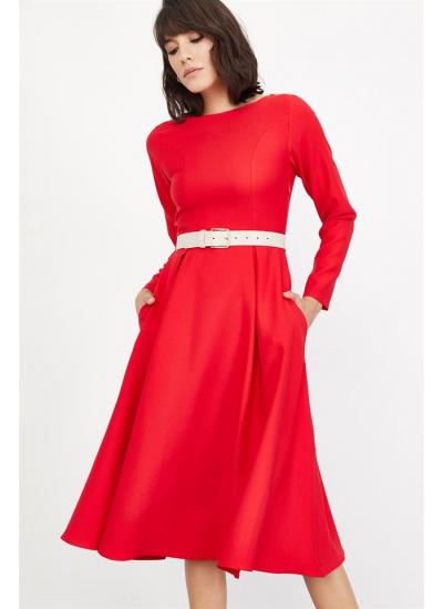 Kadın Kırmızı Kayık Yakalı Midi Boy Elbise