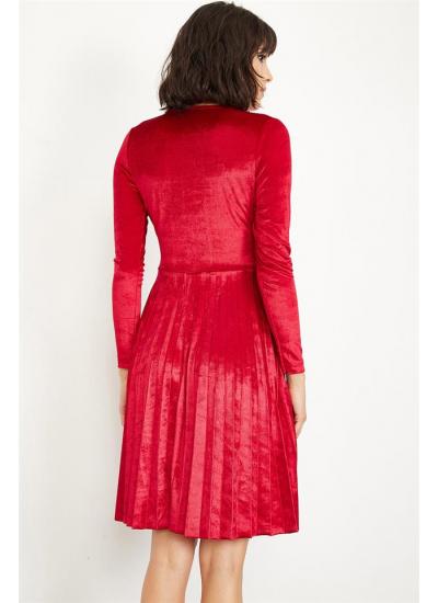 Kadın Kırmızı Piliseli Kadife Kısa Elbise