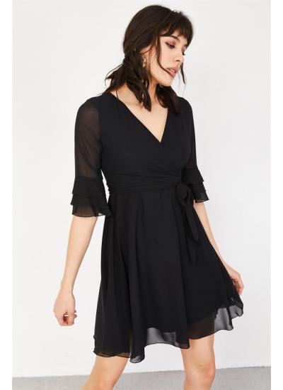 Kadın Siyah Kruvaze Yakalı Kloş Kısa Şifon Elbise
